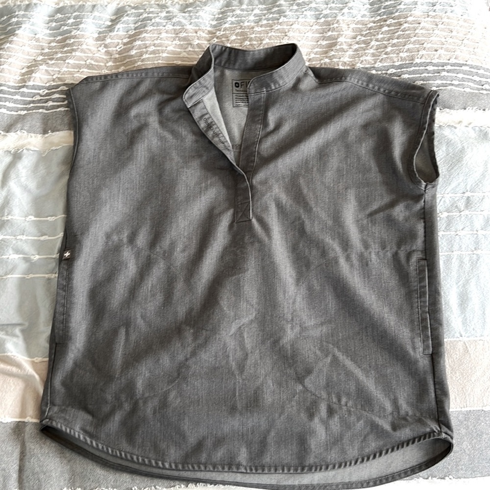 Figs scrubs oversized Rafaela top